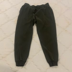 Lululemon On The Fly Jogger